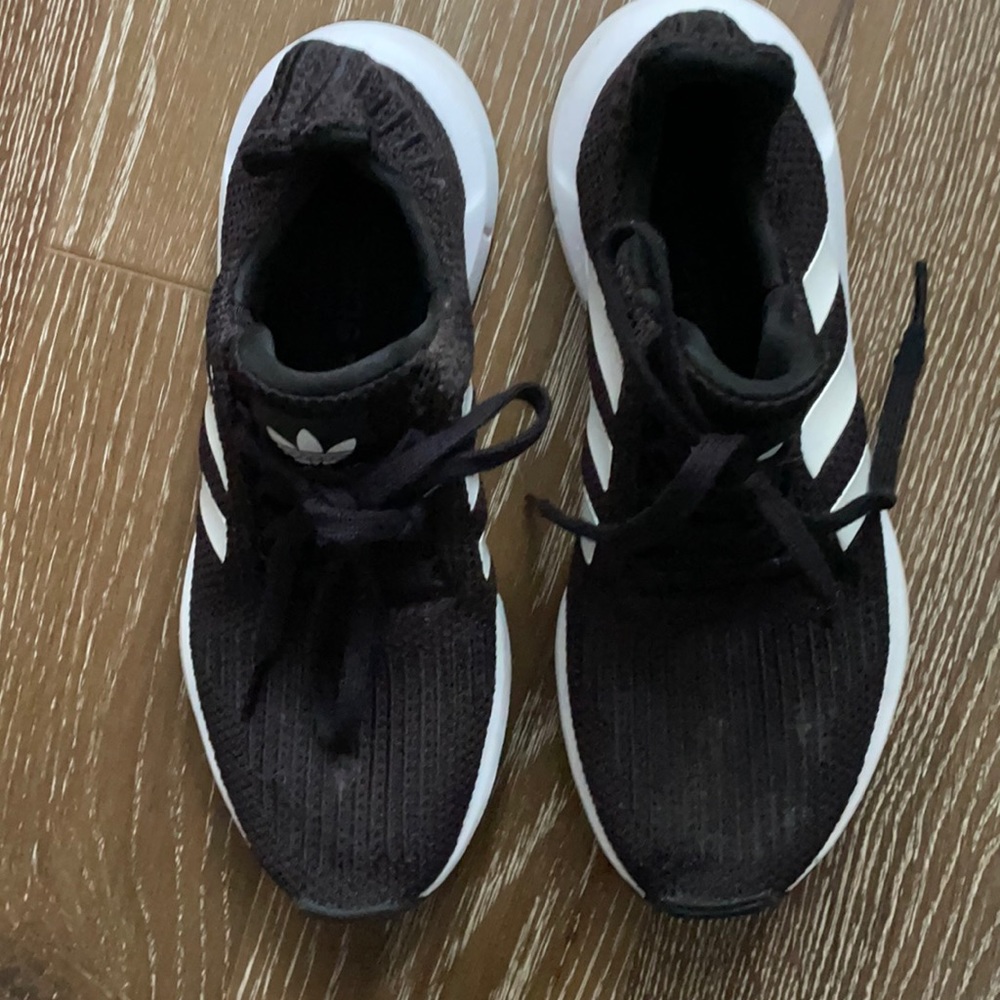 Adidas Tennis Shoes size 8